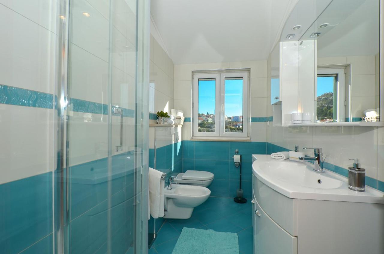 Apartmani Adela Solin Bagian luar foto