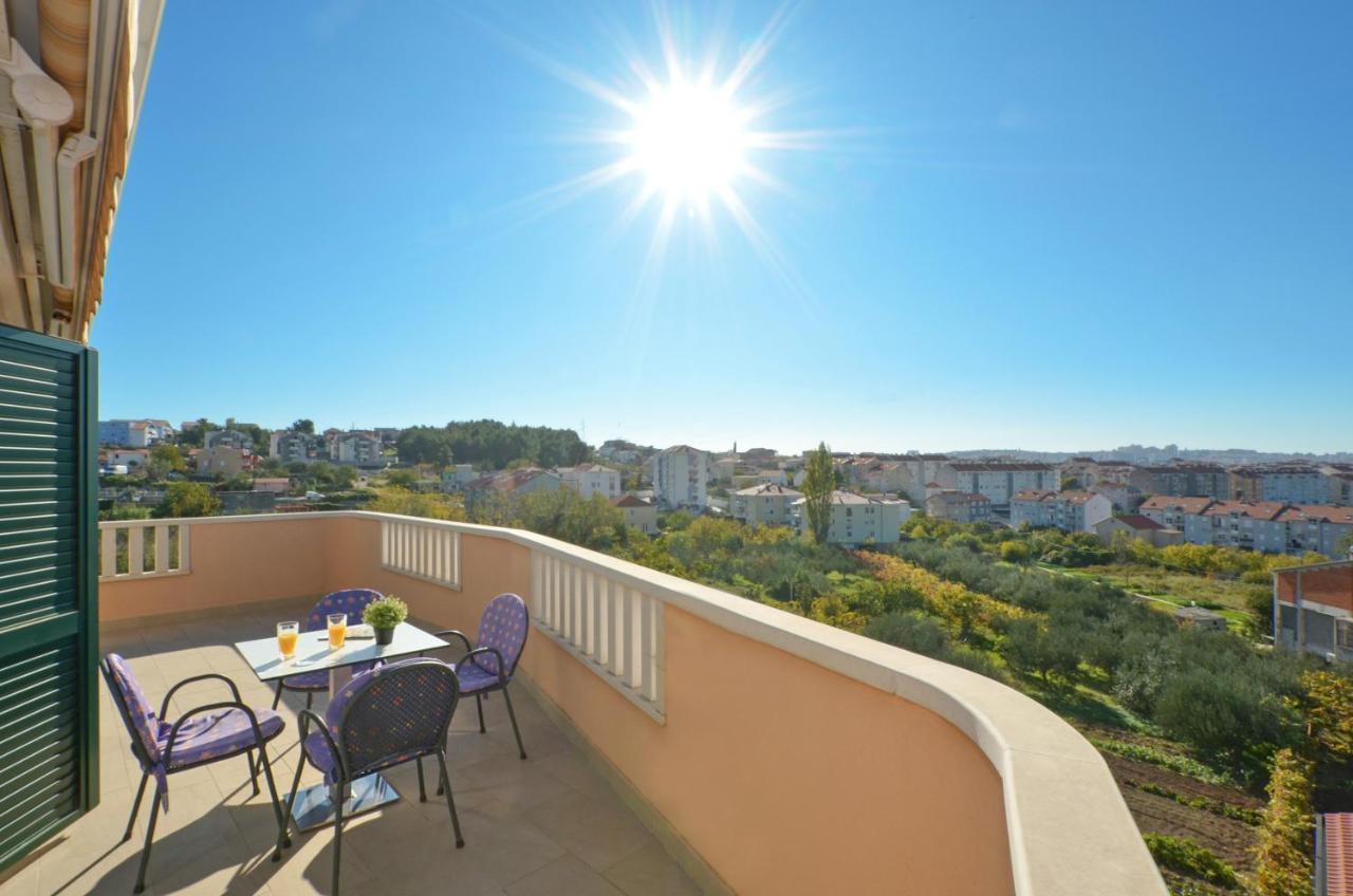 Apartmani Adela Solin Bagian luar foto