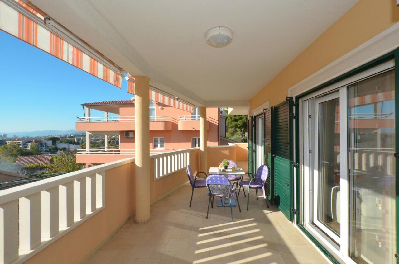 Apartmani Adela Solin Bagian luar foto