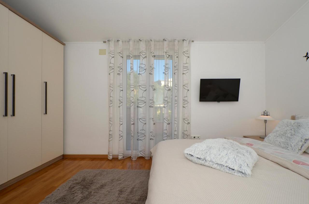 Apartmani Adela Solin Bagian luar foto