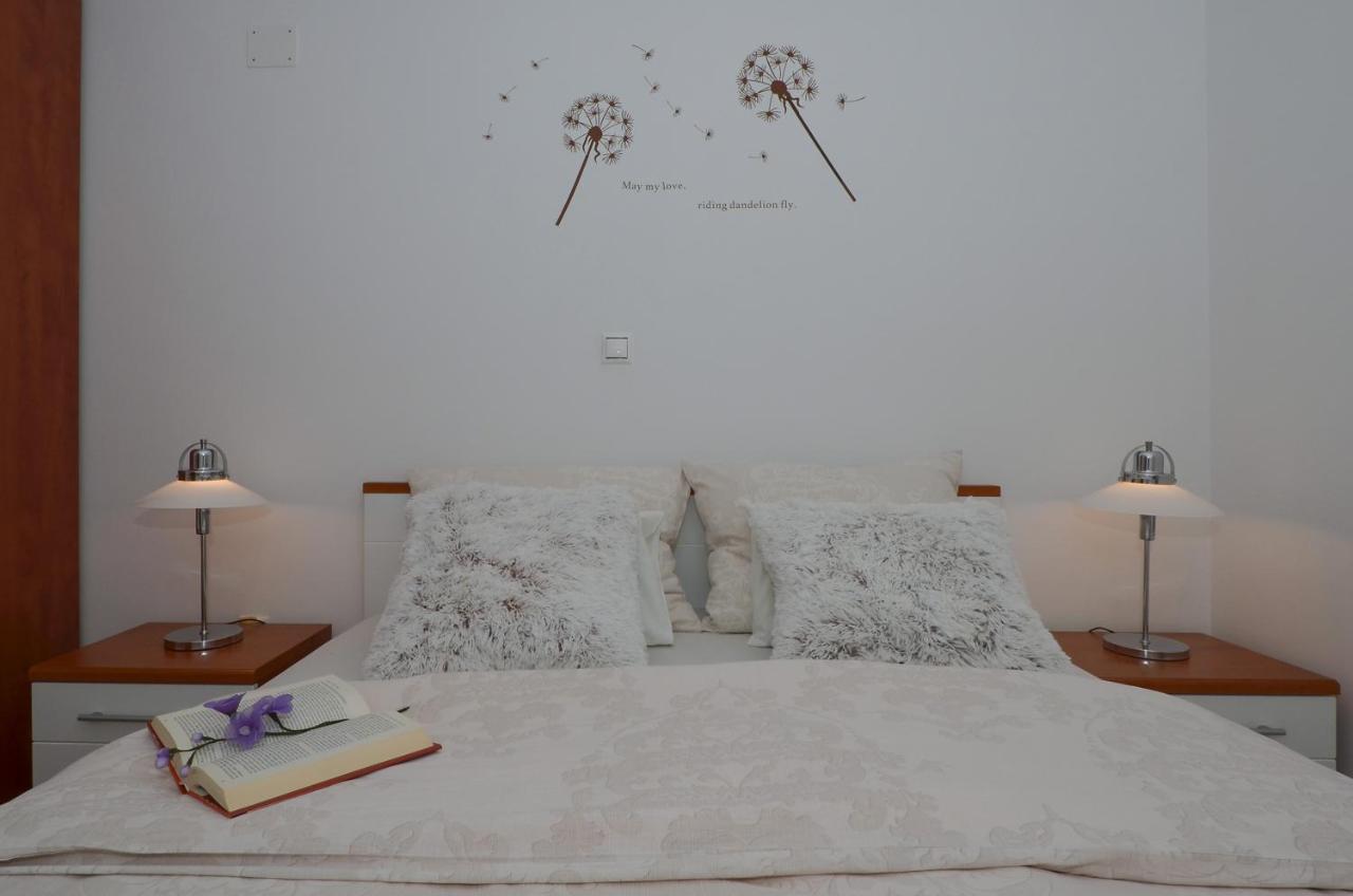Apartmani Adela Solin Bagian luar foto