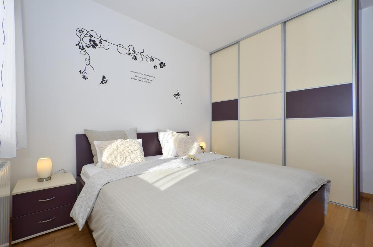 Apartmani Adela Solin Bagian luar foto