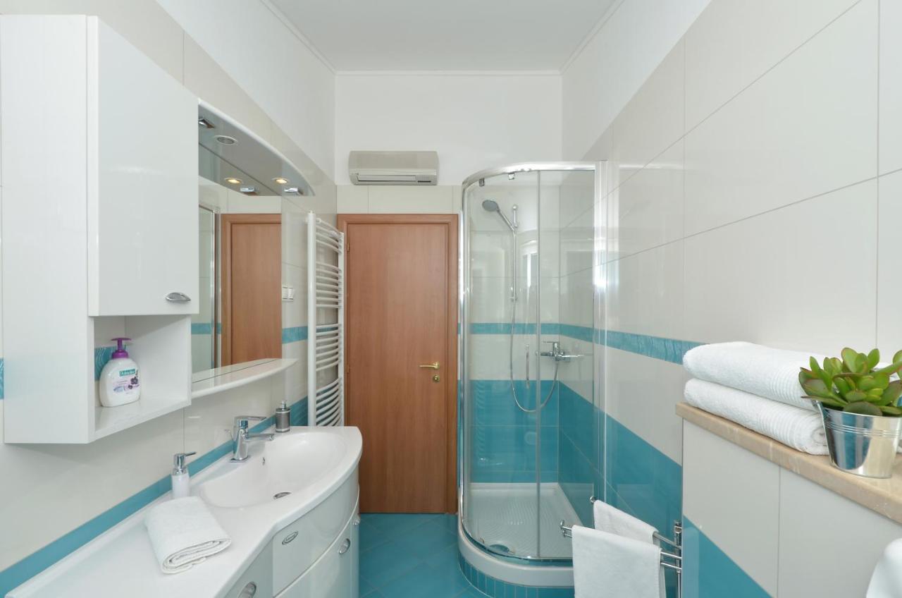 Apartmani Adela Solin Bagian luar foto