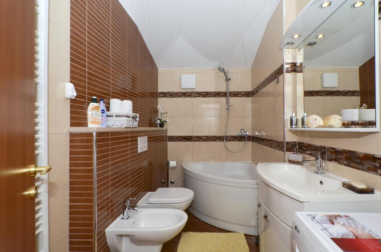 Apartmani Adela Solin Bagian luar foto