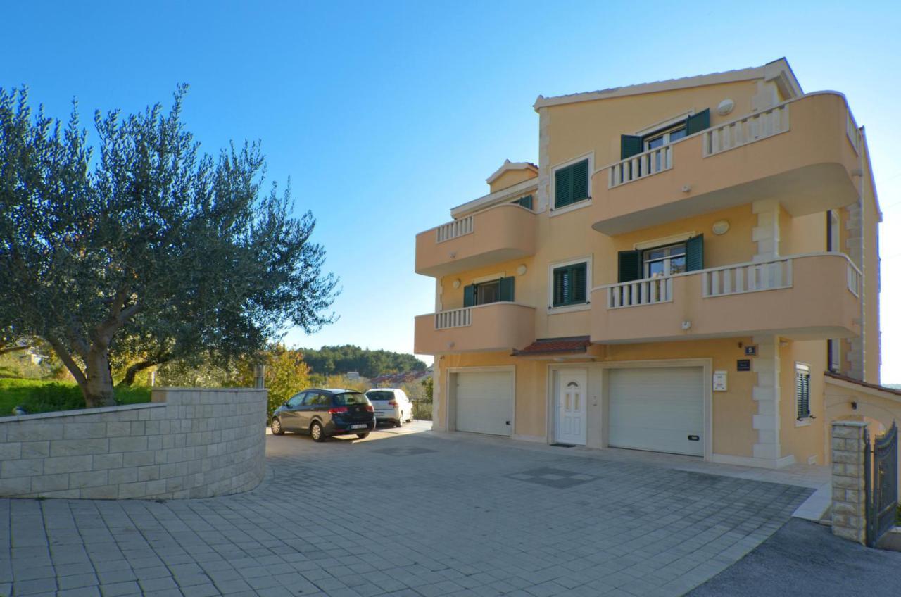 Apartmani Adela Solin Bagian luar foto